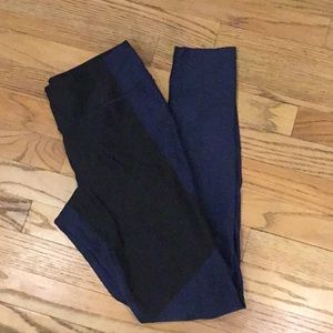 Outdoor Voices 7/8 two-tone leggings M